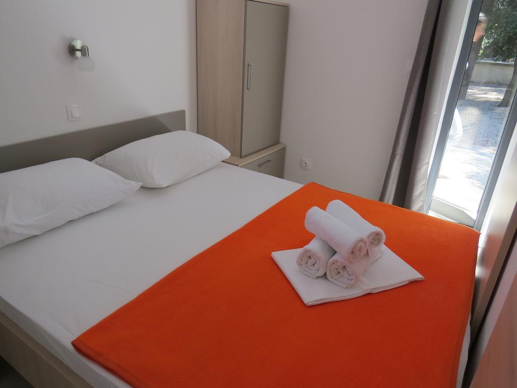 Camping Mia Bungalow & Mobile Home Biograd Na Moru Chambre photo